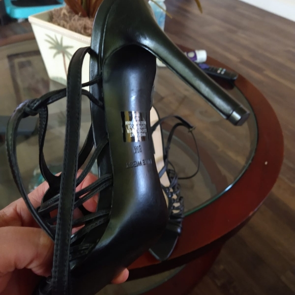 Nine west high heels, in excellent conditions. Size 8 - Picture 3 of 4